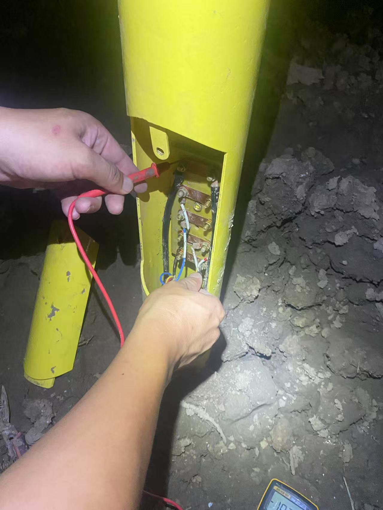 阴极保护测量电位的方法